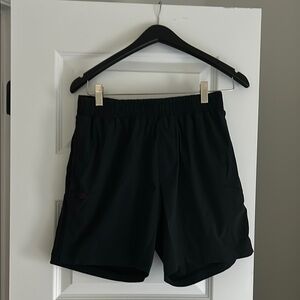 Rhone mens black shorts M